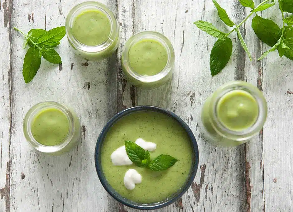 Gaspacho courgettes, petits pois et menthe